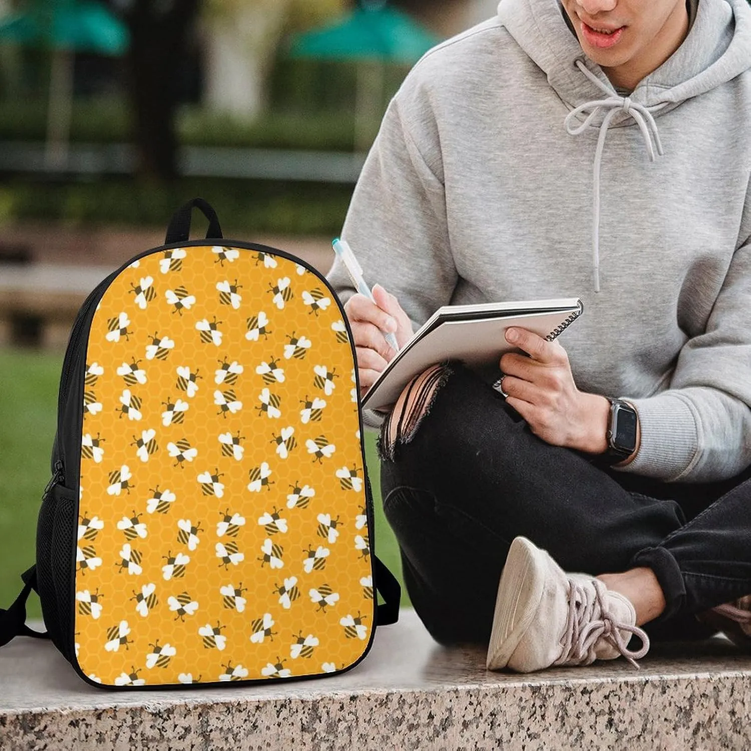 Bee with Honey Backpack Lightweight Waterproof Backpacks Laptop Backpack for Unisex Casual Travel Daypacks Large Capacity