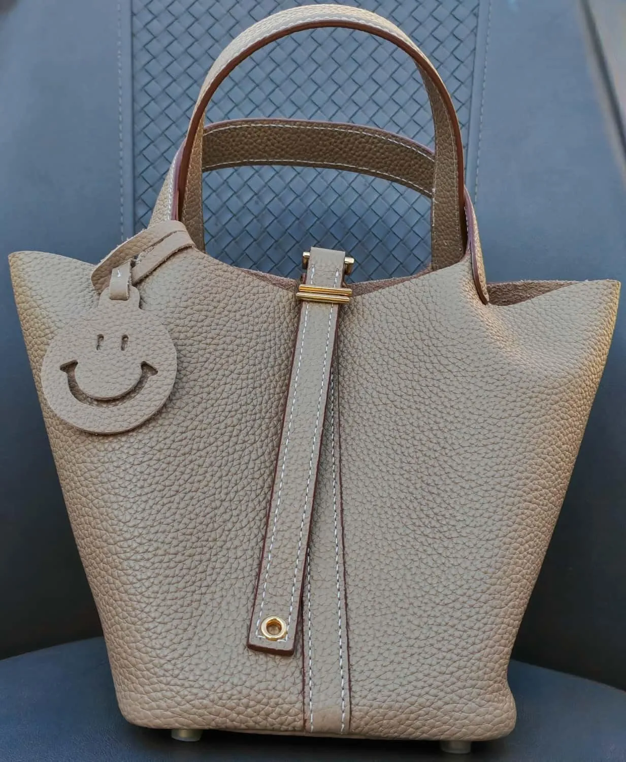 Genuine Leather-Handbags-Elegant & Fashionable-Portable,fashion-Women Bag-Lightweight for Work & Travel