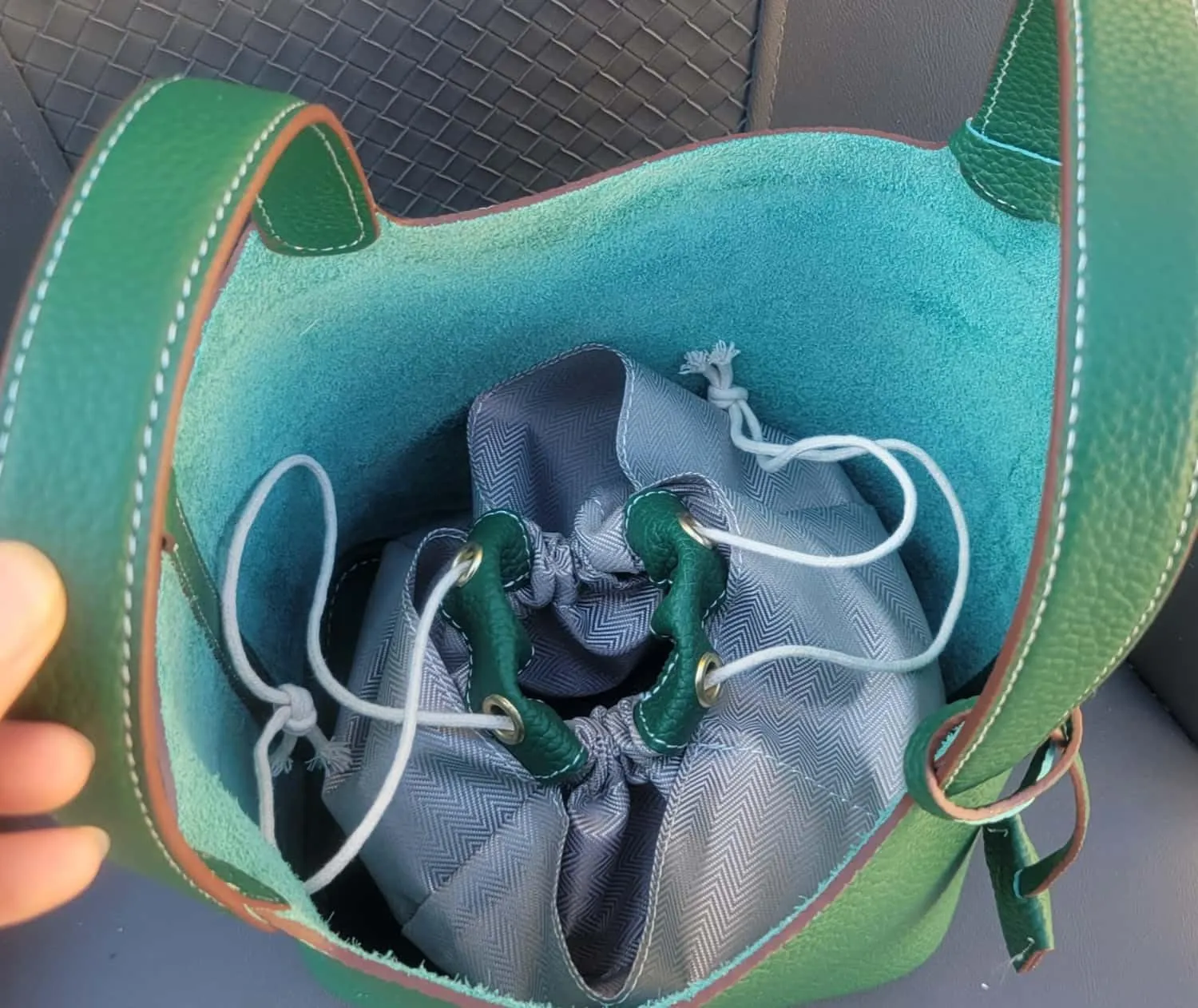 Genuine Leather-Handbags-Elegant & Fashionable-Portable,fashion-Women Bag-Lightweight for Work & Travel
