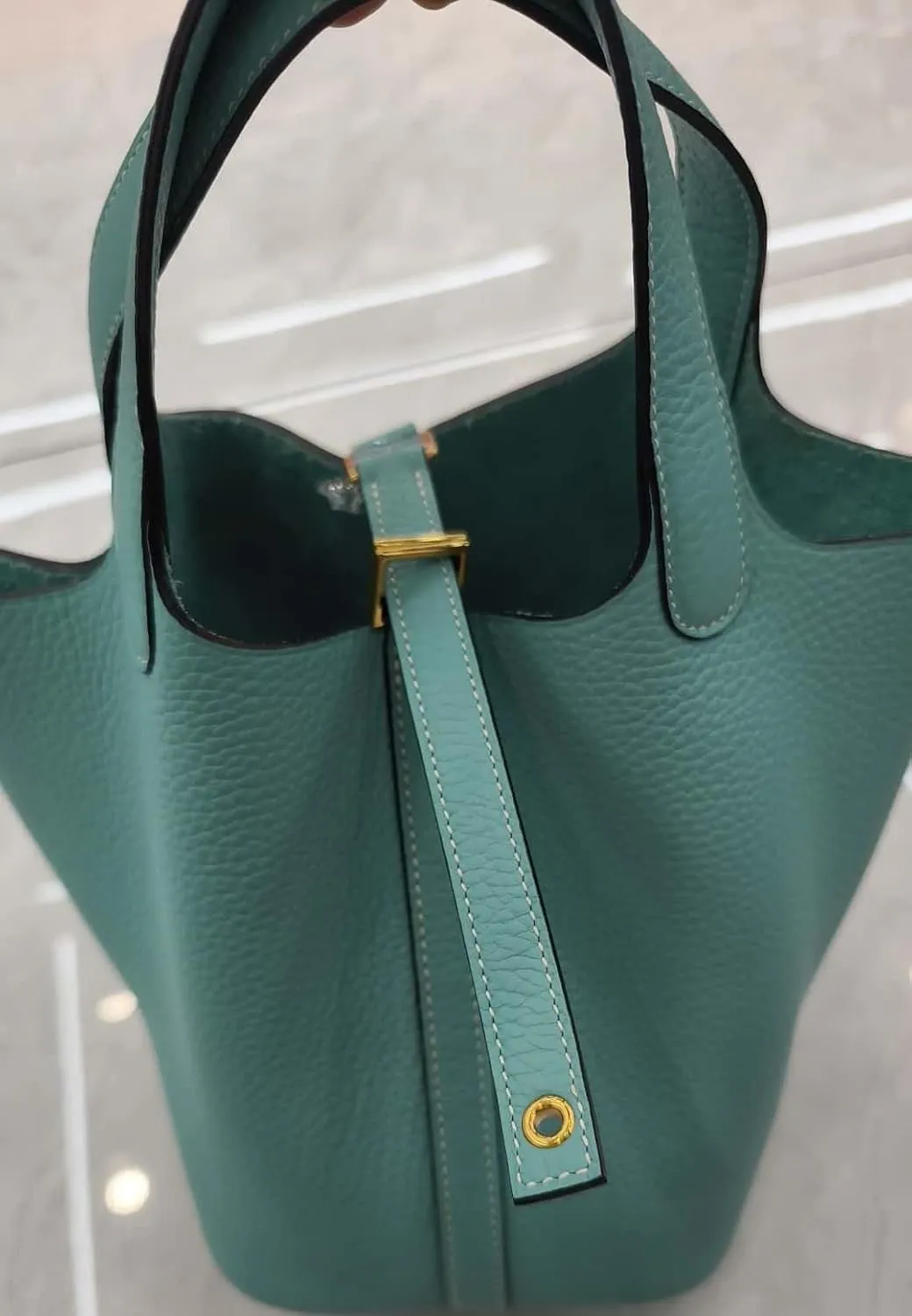 Genuine Leather-Handbags-Elegant & Fashionable-Portable,fashion-Women Bag-Lightweight for Work & Travel