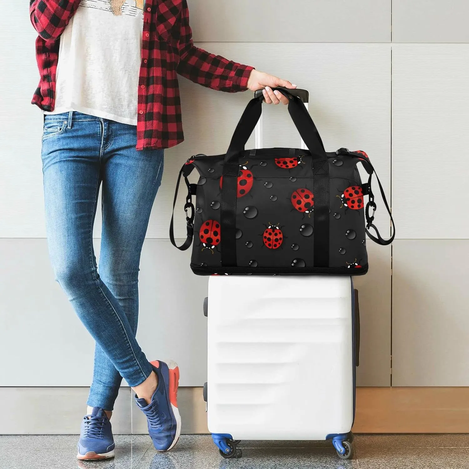 Ladybug Travel Duffel Bag for Women Men Gym Bag with Shoe Compartment Wet Pocket Carry On Weekender Overnight Bags for Traveling Gym Workout