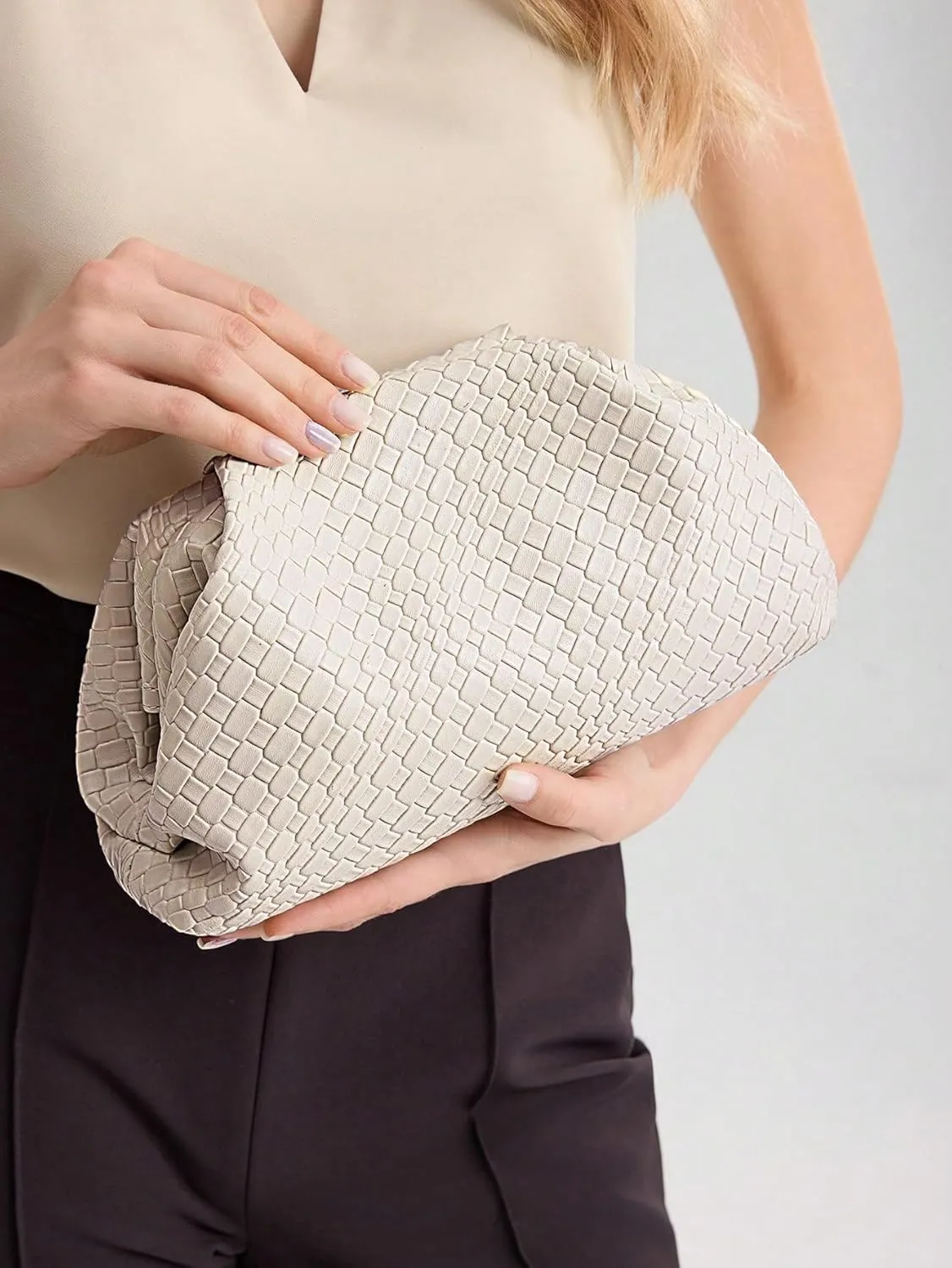 QWINEE Women's Woven Evening Bag Dumpling Clutch Purse No Strap Handbags Elegant Faux PU Leather Clutch Bag