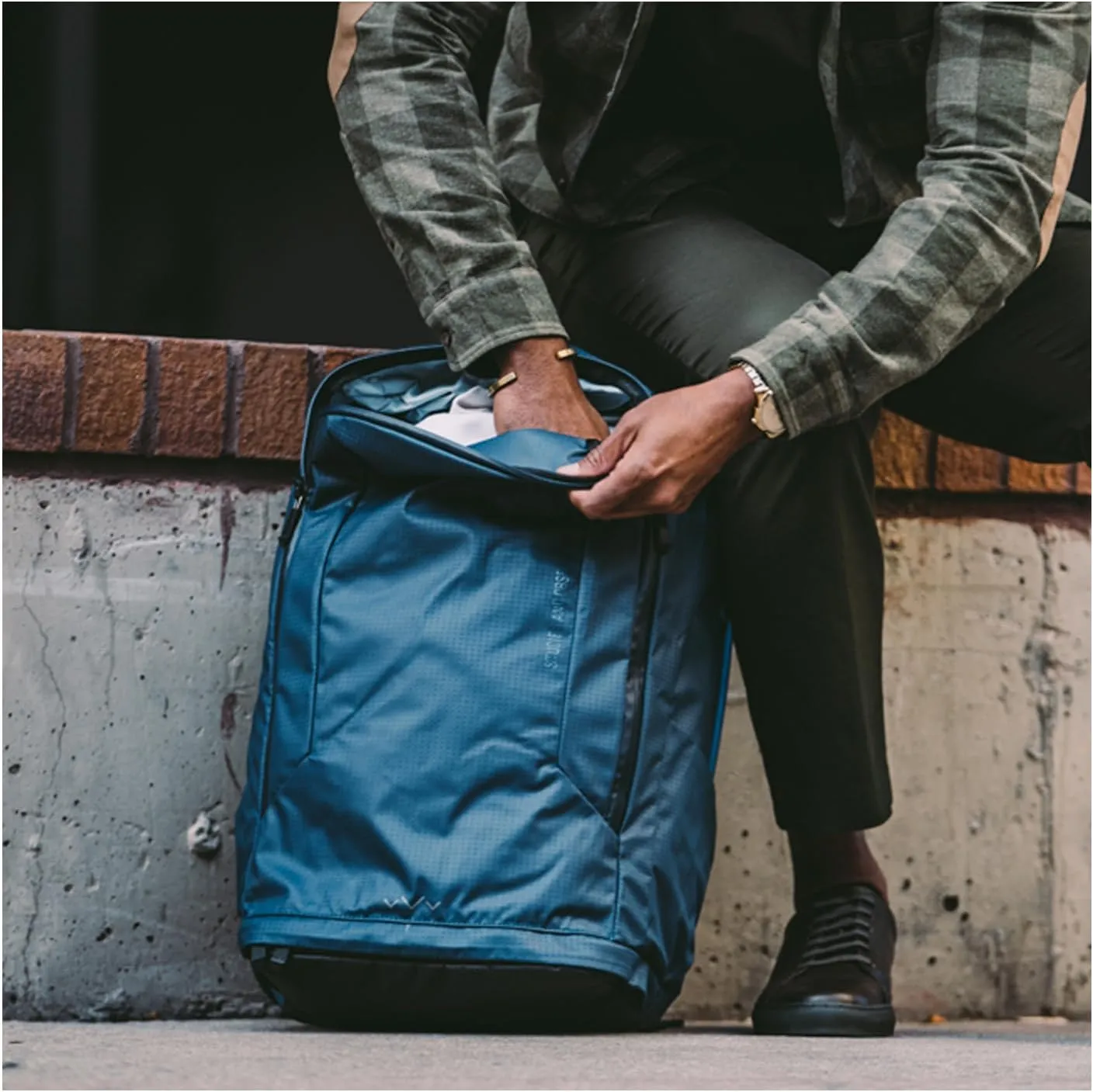 SOG Surrept/36 CS Liter Carry Lightweight Organized Functional Water-Resistant Nylon Travel Day Backpack, Steel Blue/Frost