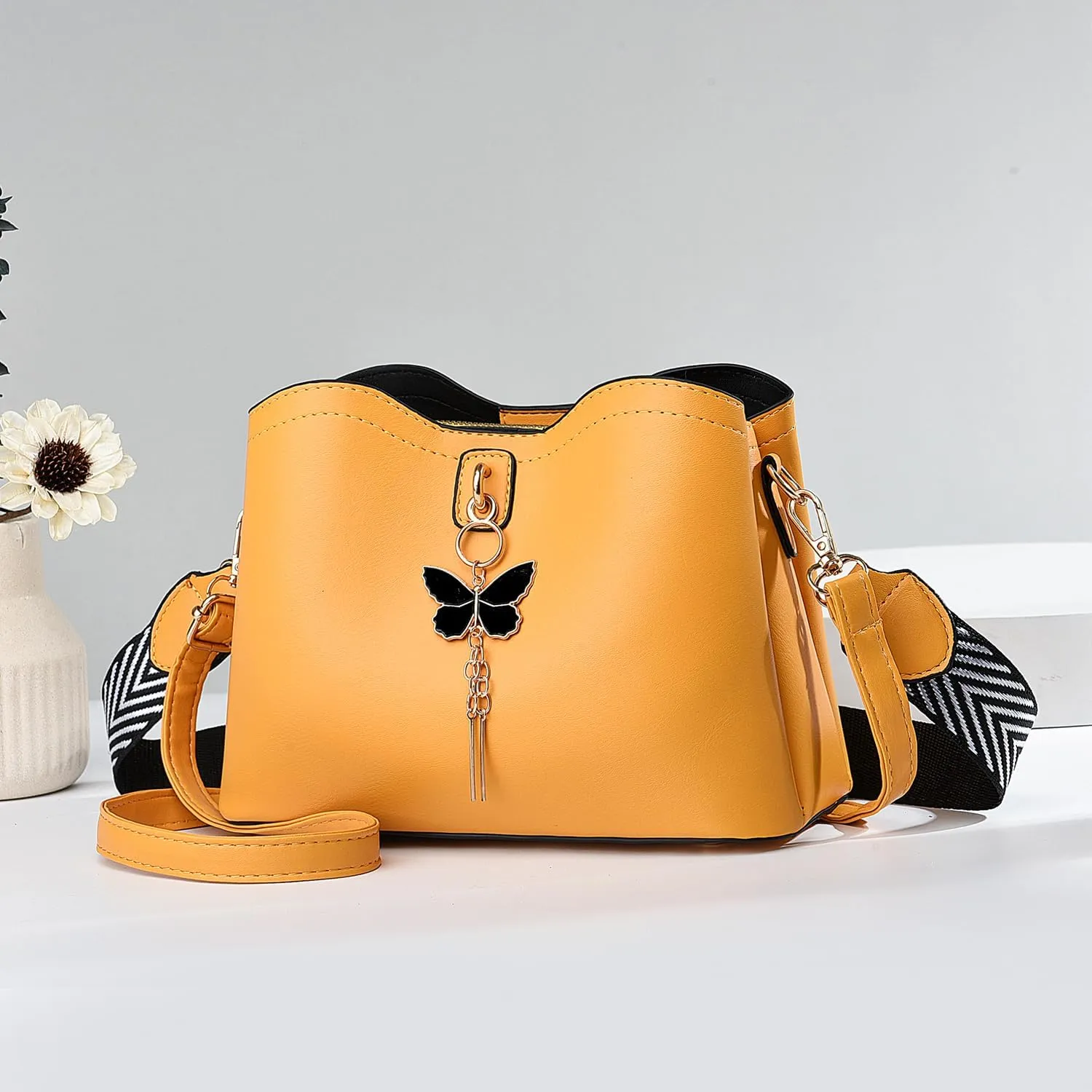 Xiaoyu Small Crossbody Bags for Women Fashion Purses for Teenage Girls Lightweight Handbags Shoulder Bag